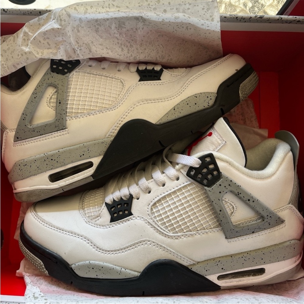 Jordan Men's White and Grey Retro Sneakers